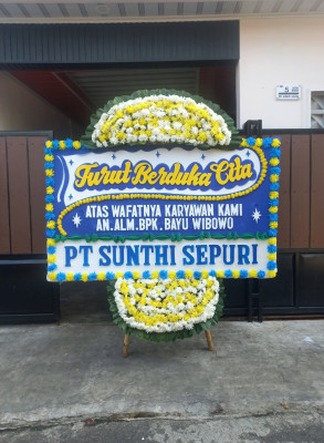 Papan Bunga Duka di Pulau Gorom